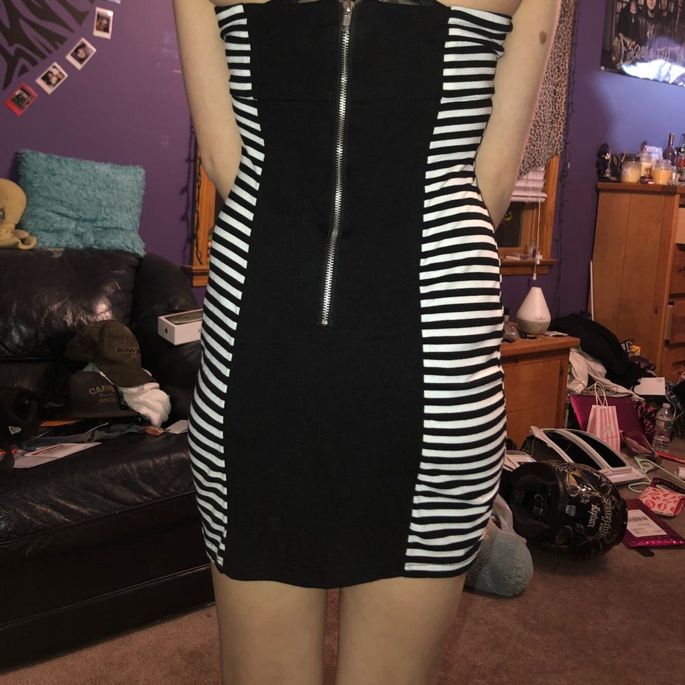 Dress - Picture 2 of 2